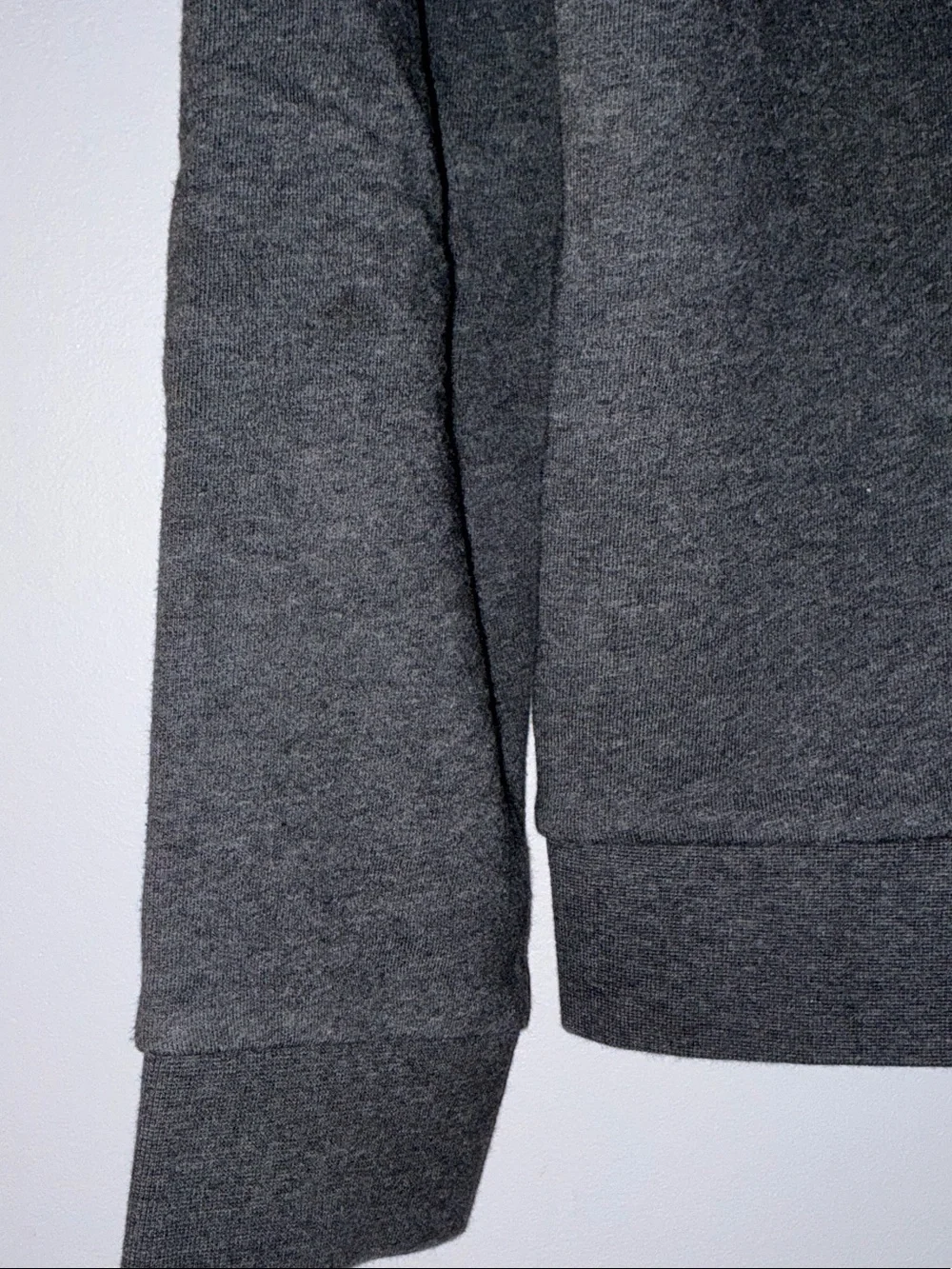 Patagonia Women’s Black Pullover Crew Sweatshirt - Picture 8 of 16
